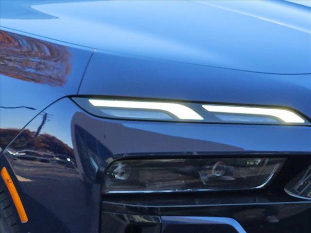 Used 2024 BMW i7 xDrive60 AWD/4WD image 4