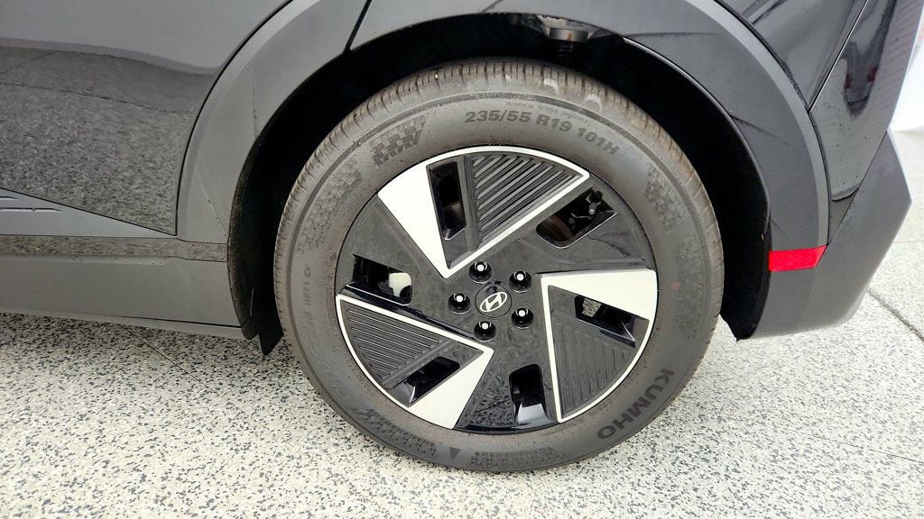 Used 2025 Hyundai Ioniq 5 SEL image 9