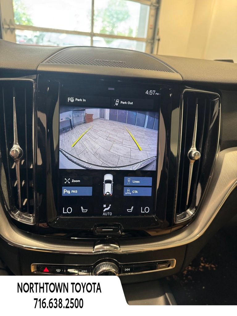 Used 2019 Volvo XC60 T5 Momentum w/ Multimedia Package AWD/4WD image 29