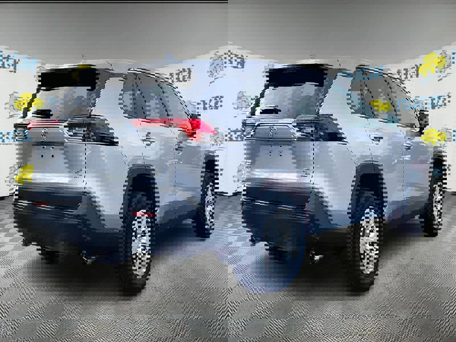 Used 2022 Toyota RAV4 LE image 6