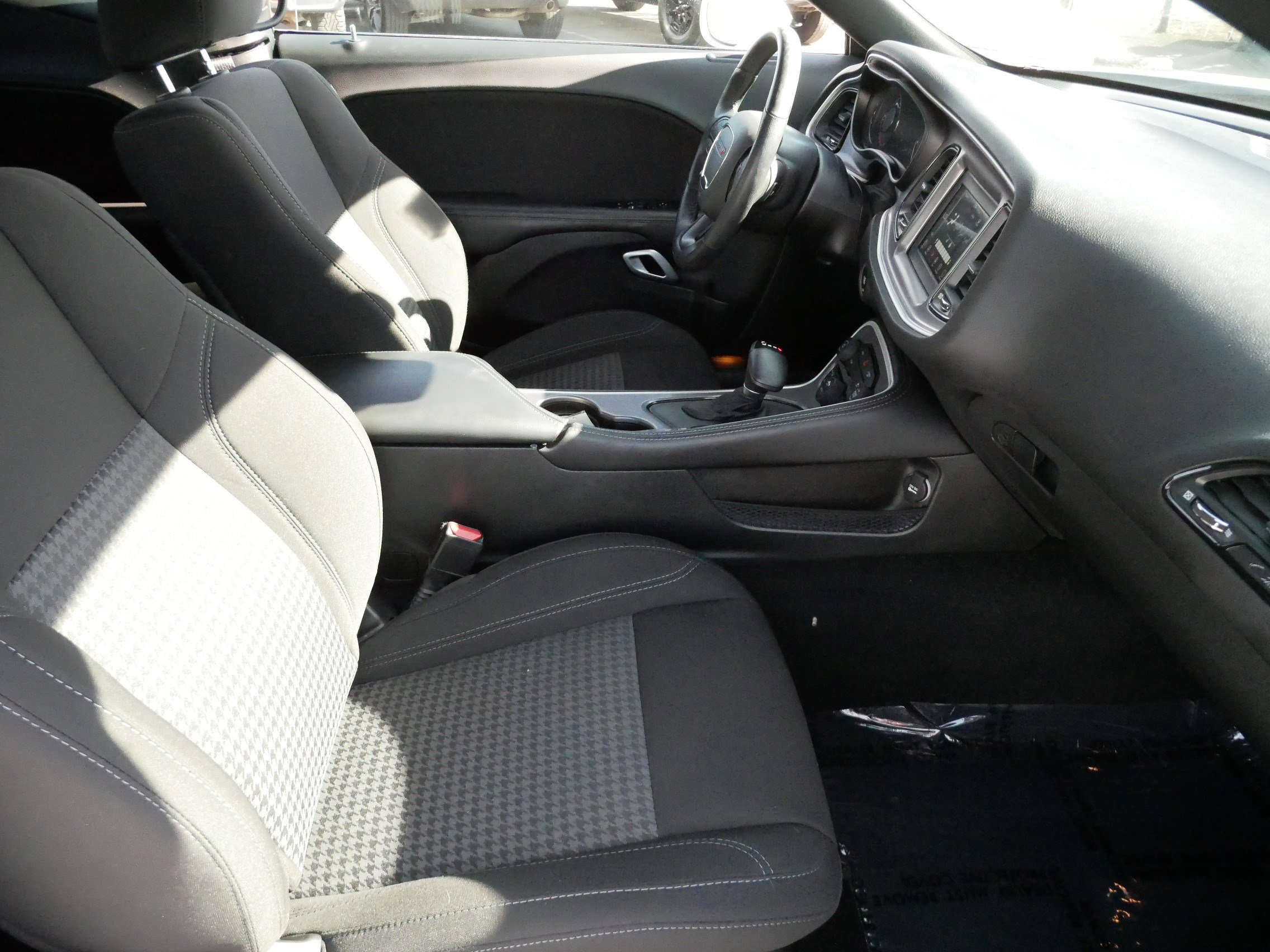 Used 2022 Dodge Challenger SXT w/ Blacktop Package image 11