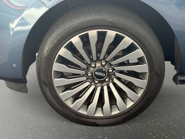 Used 2019 Lincoln Navigator Reserve w/ Cargo Package AWD/4WD image 10
