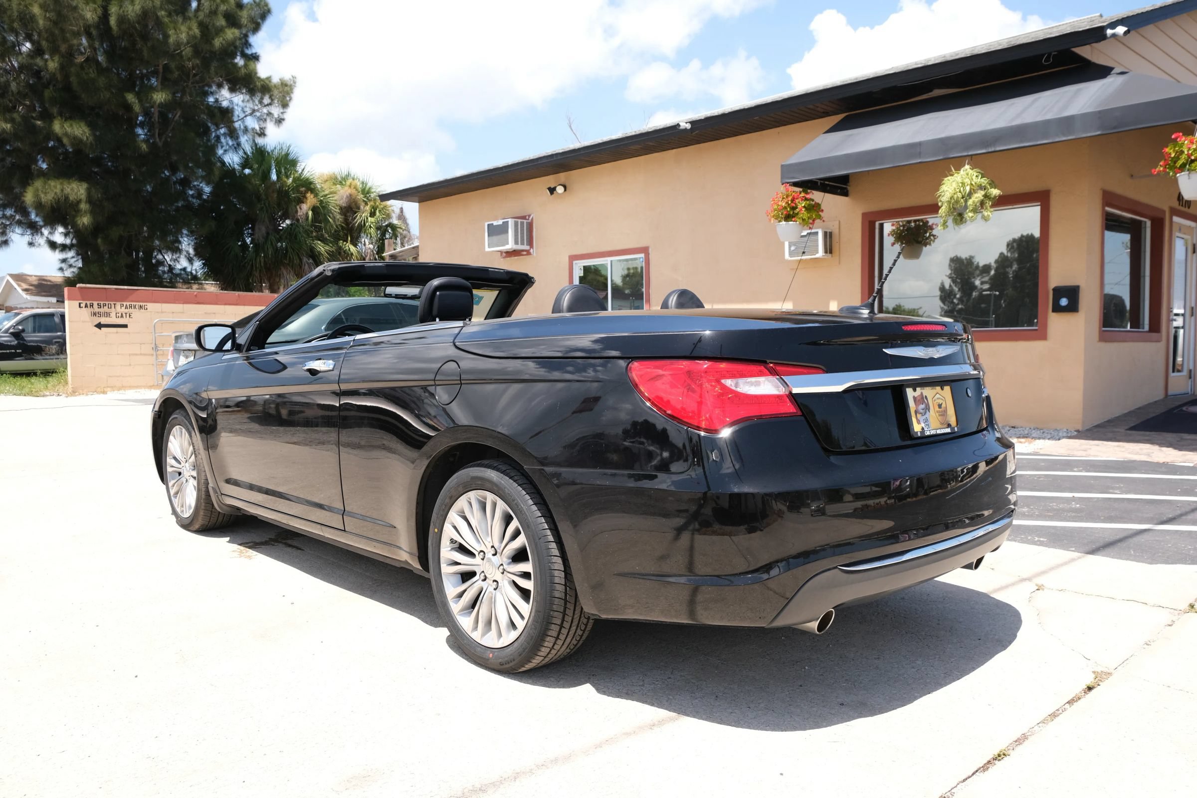 Used 2011 Chrysler 200 Limited FWD image 27
