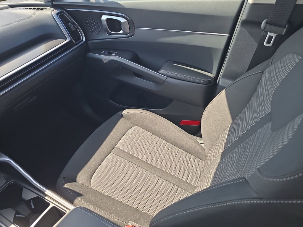 New 2026 Kia Sorento LX image 15