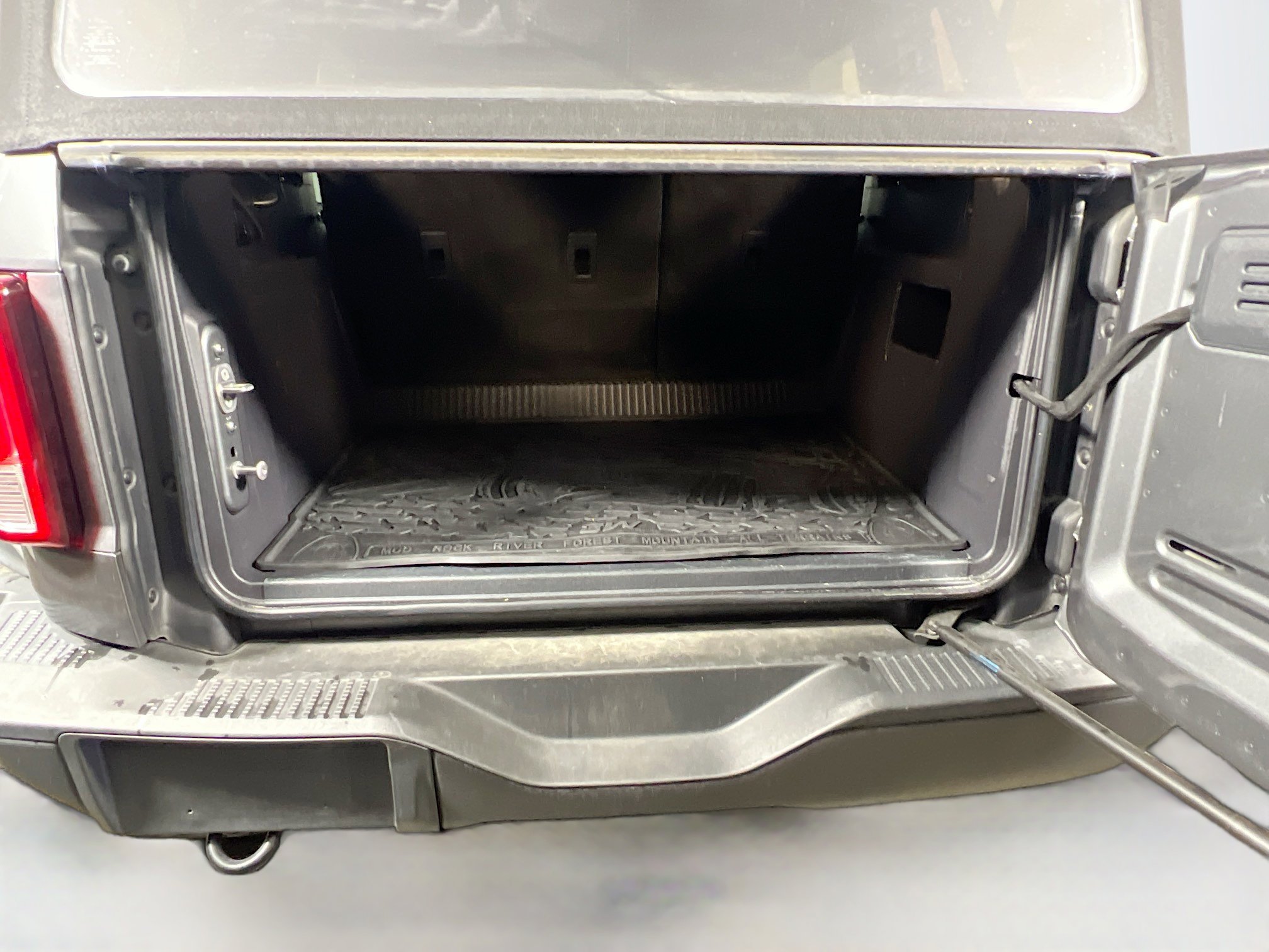 Used 2022 Ford Bronco Black Diamond w/ Sasquatch Package image 34