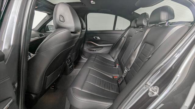 Used 2021 BMW 330i Sedan w/ M Sport Package RWD image 18