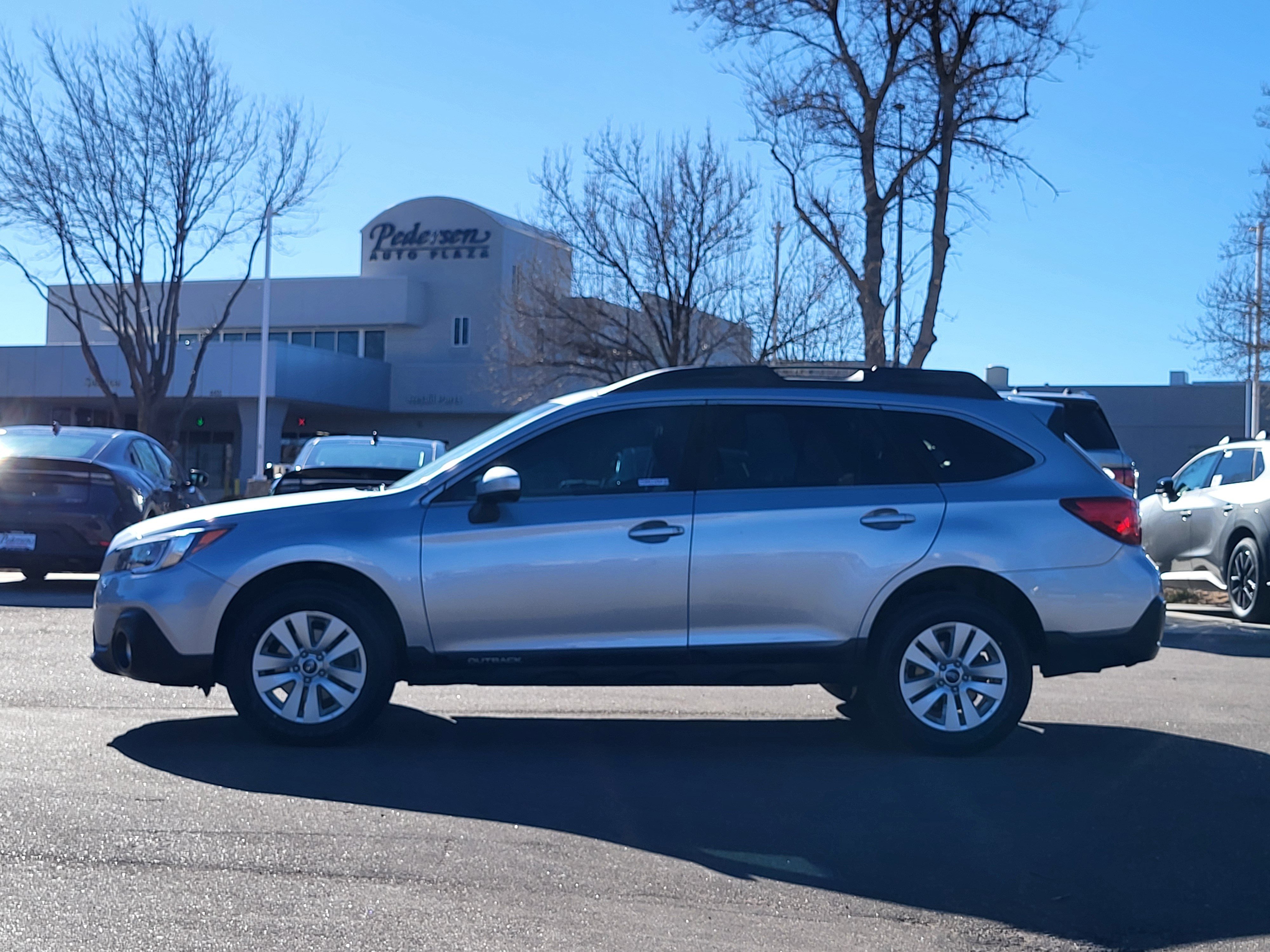 Used 2019 Subaru Outback 2.5i Premium image 4