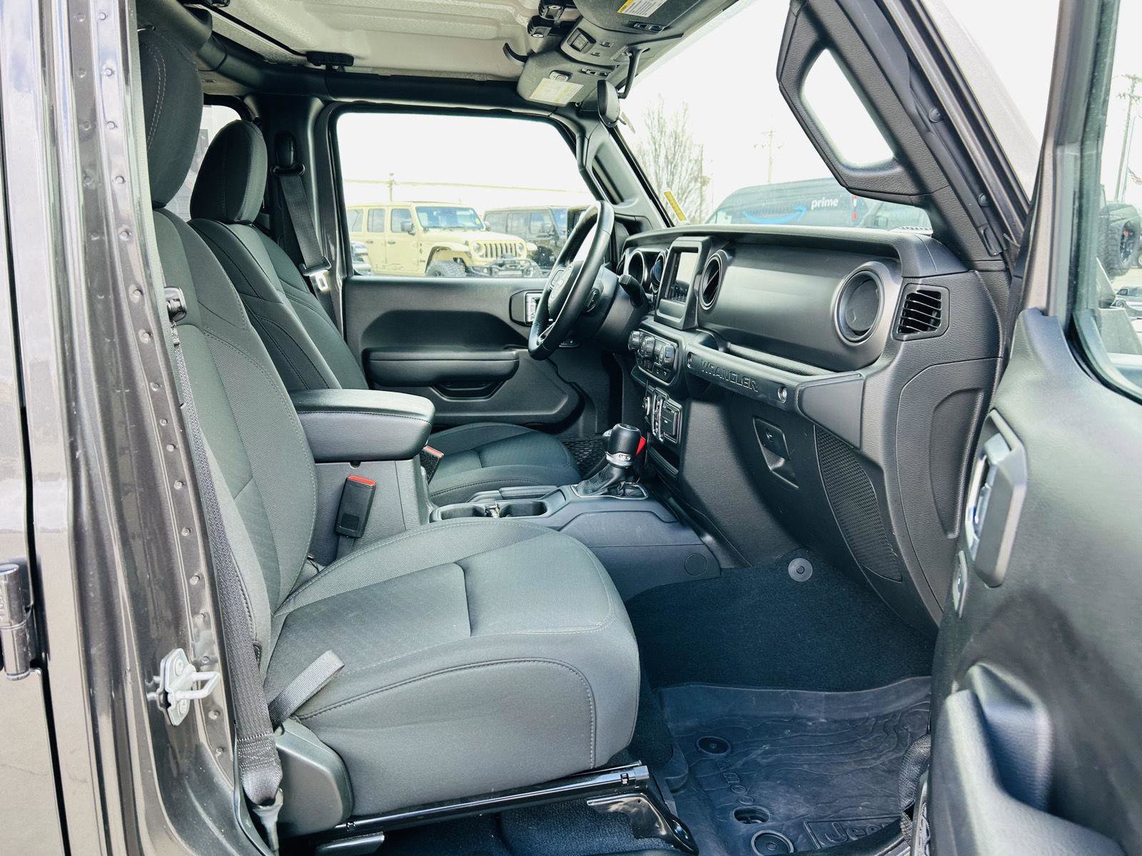 Used 2022 Jeep Wrangler Unlimited Sport image 27