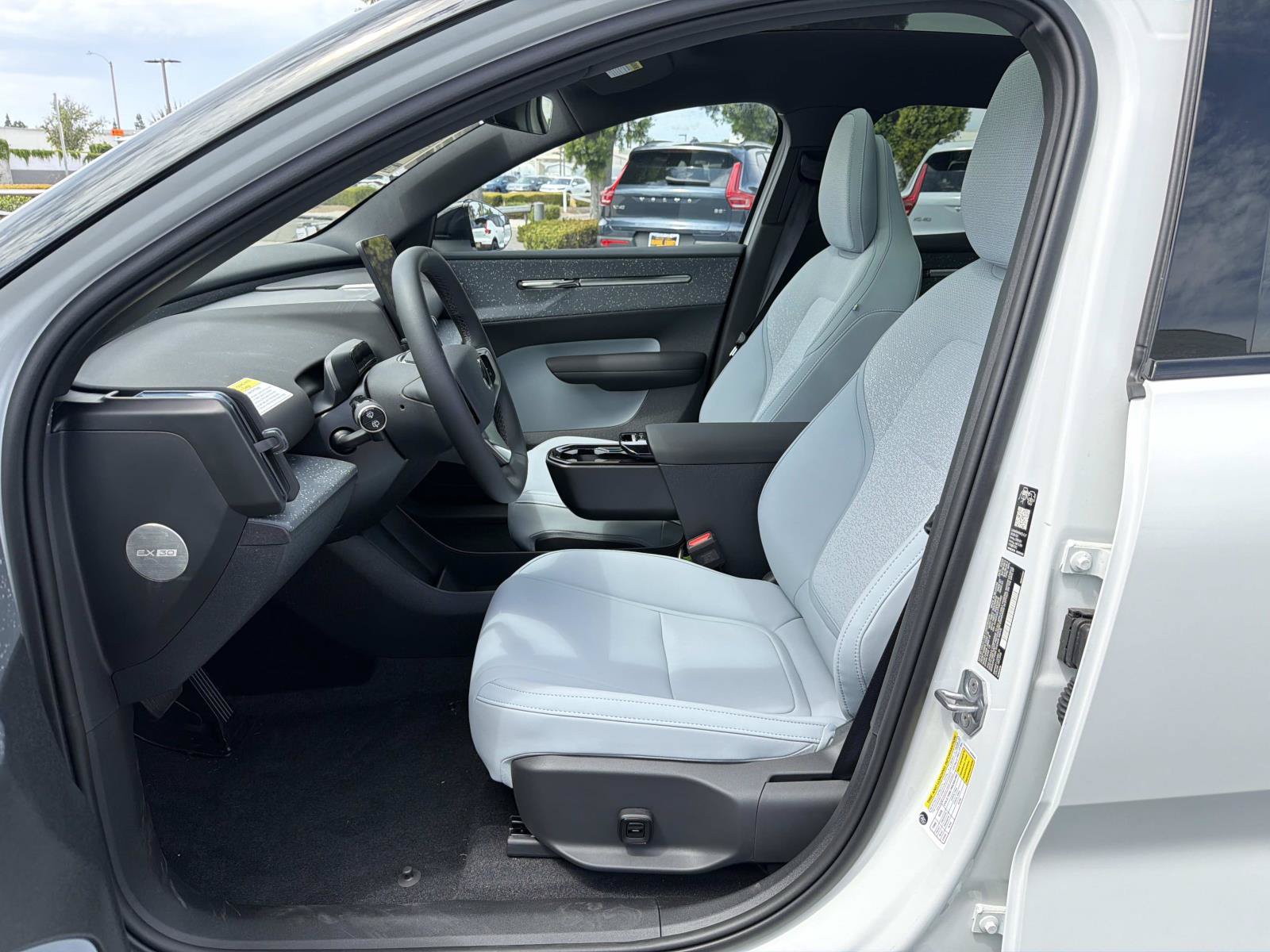New 2026 Volvo EX30 Ultra w/ Climate Package AWD/4WD image 13