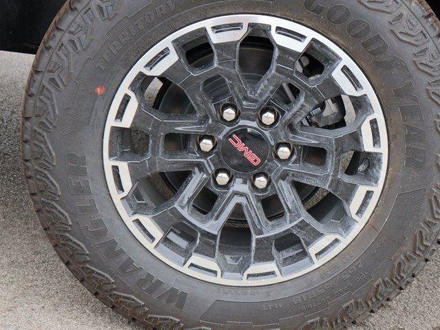 New 2026 GMC Canyon AT4 image 43