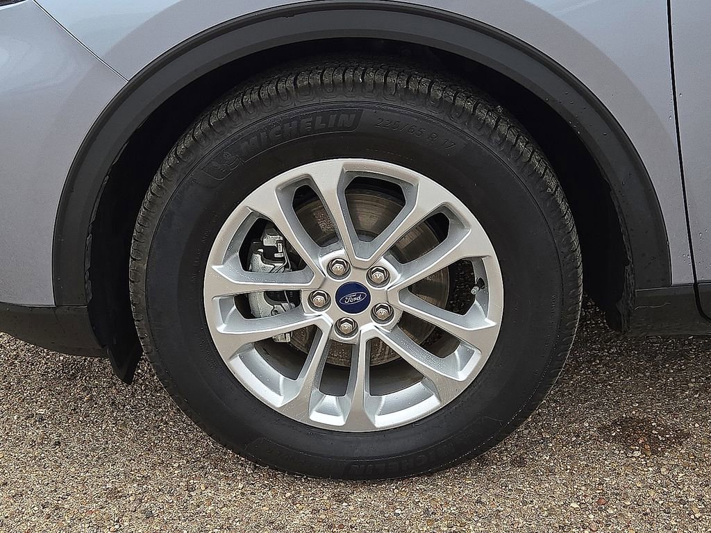 Used 2022 Ford Escape SE w/ Cold Weather Package image 11