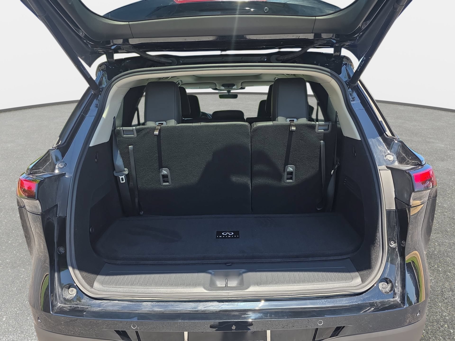 Certified 2026 INFINITI QX60 Pure w/ Cargo Package AWD/4WD image 12