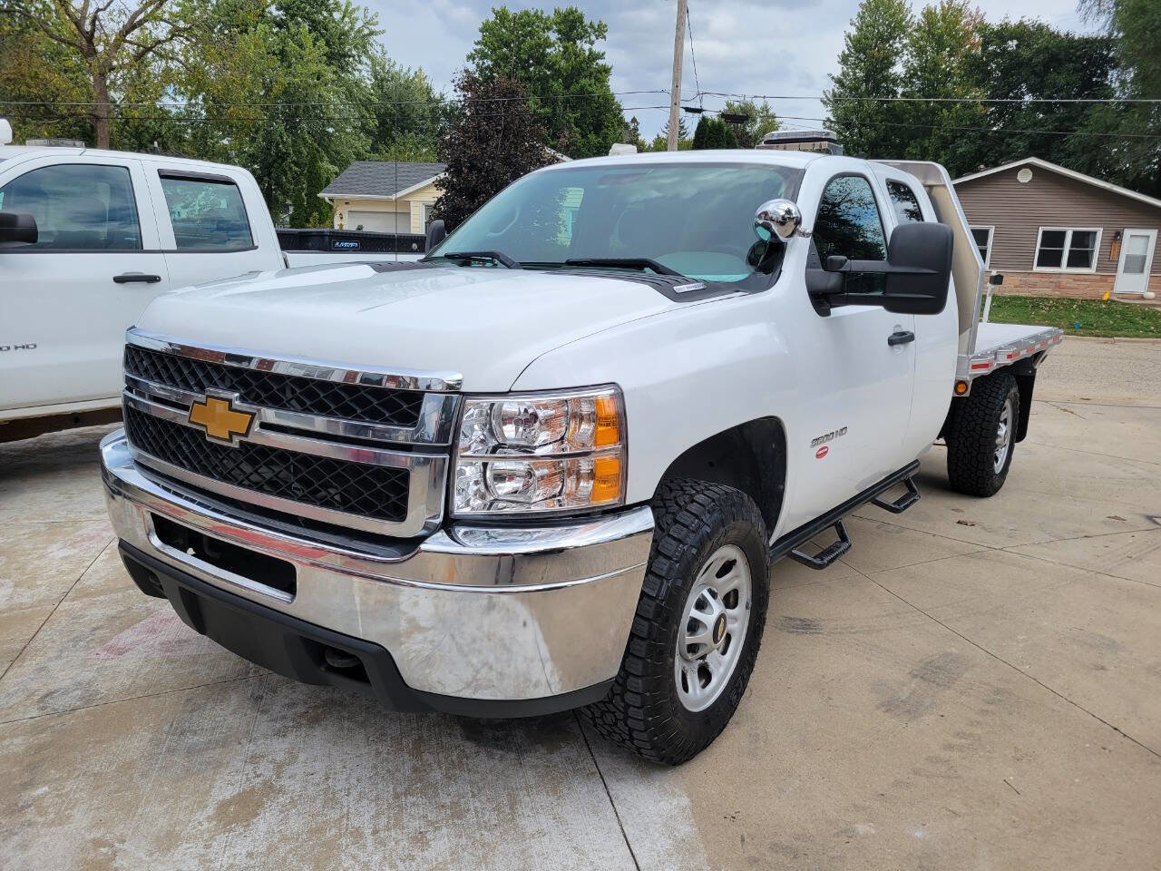 Used 2013 Chevrolet Silverado 3500 W/T image 3