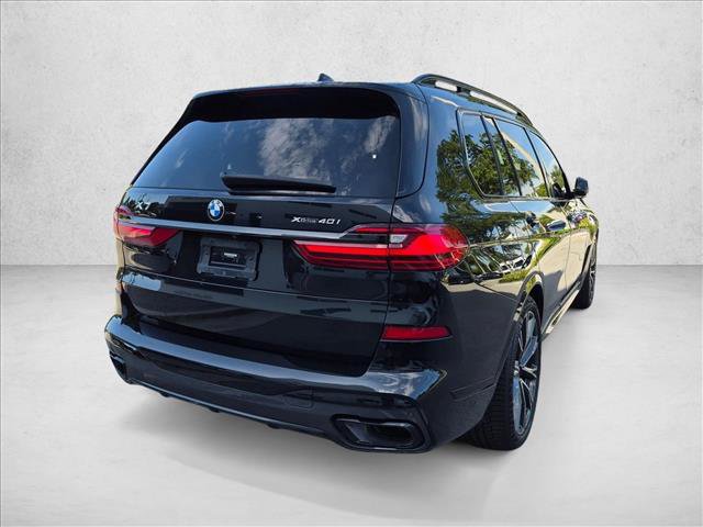 Used 2022 BMW X7 xDrive40i w/ M Sport Package AWD/4WD image 5