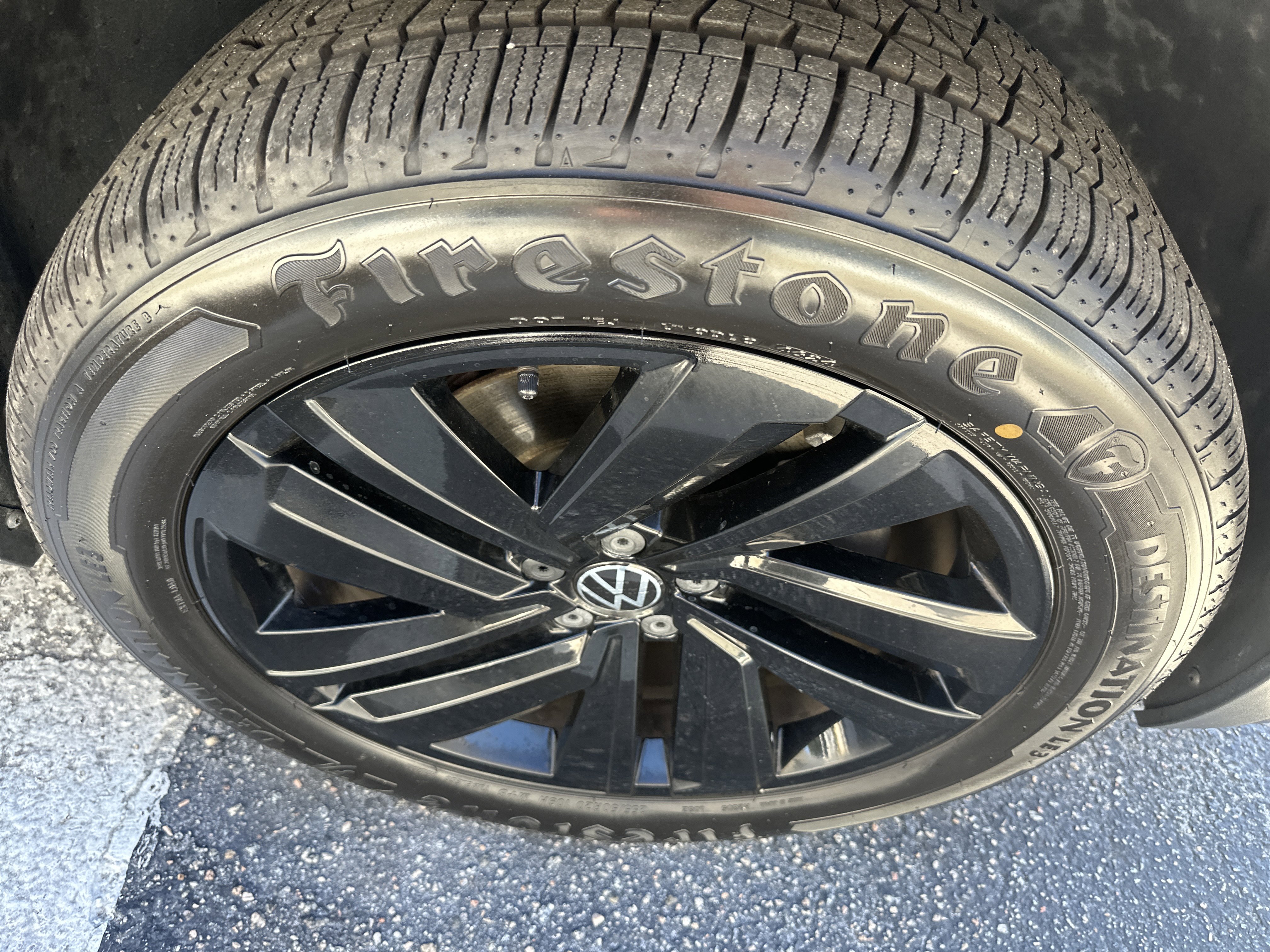 Used 2022 Volkswagen Atlas Cross Sport SE image 6