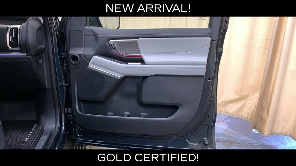 Used 2025 Ford Expedition Platinum w/ Platinum Ultimate Package image 11