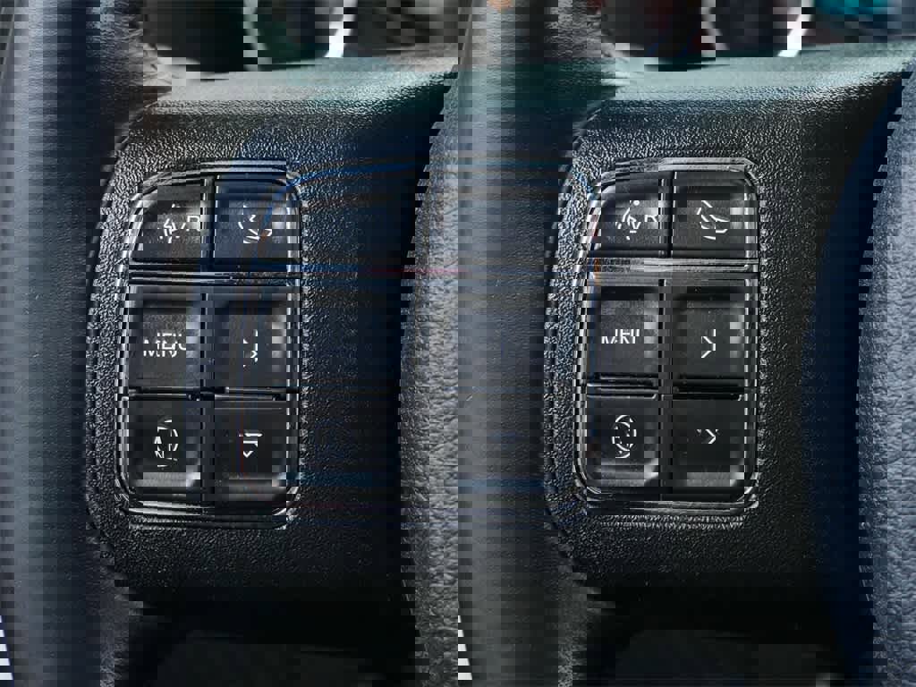 Used 2018 Jeep Wrangler Unlimited Sahara w/ Connectivity Group image 16