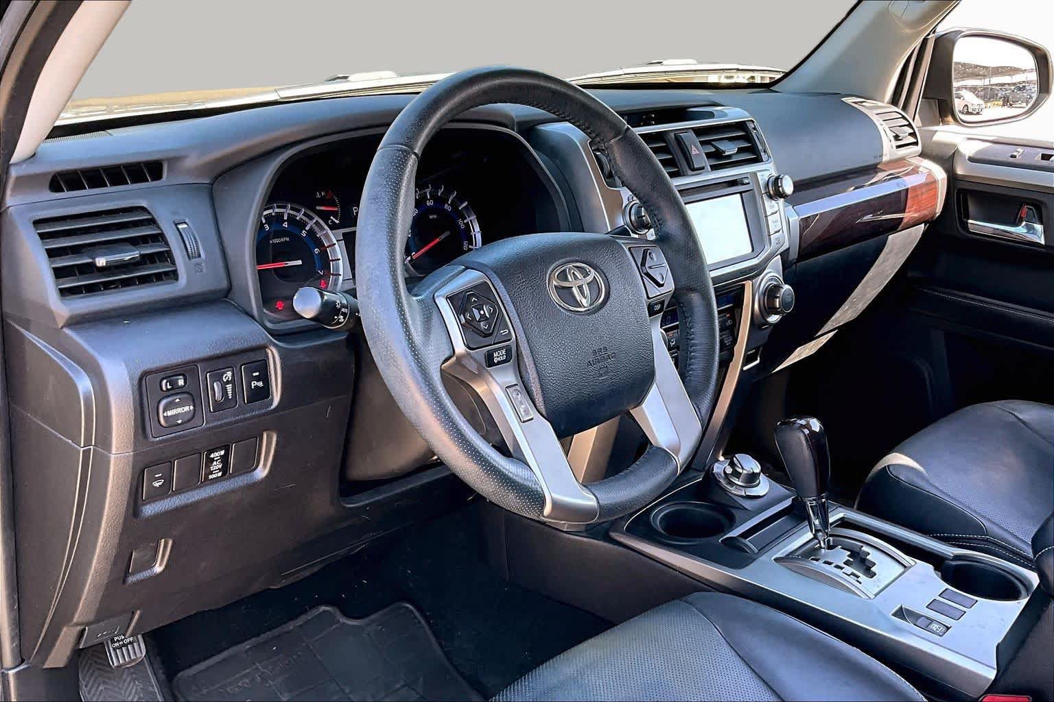 Used 2016 Toyota 4Runner Limited AWD/4WD image 17