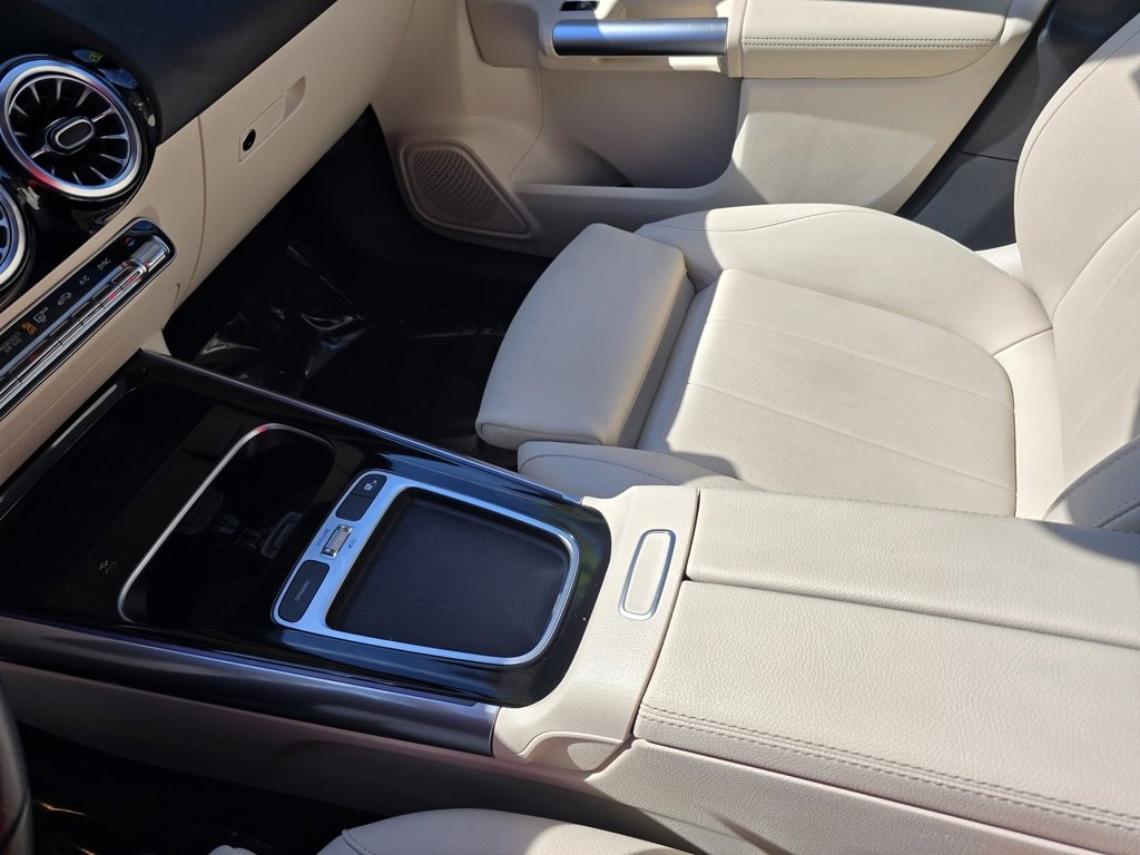 Used 2025 Mercedes-Benz GLA 250 image 23