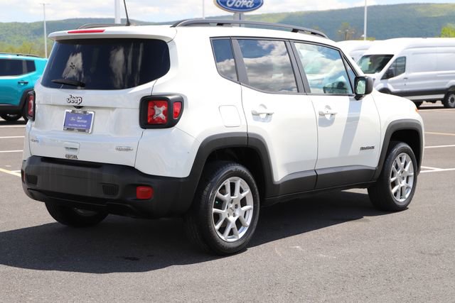 Used 2022 Jeep Renegade Latitude w/ Convenience Group AWD/4WD image 6