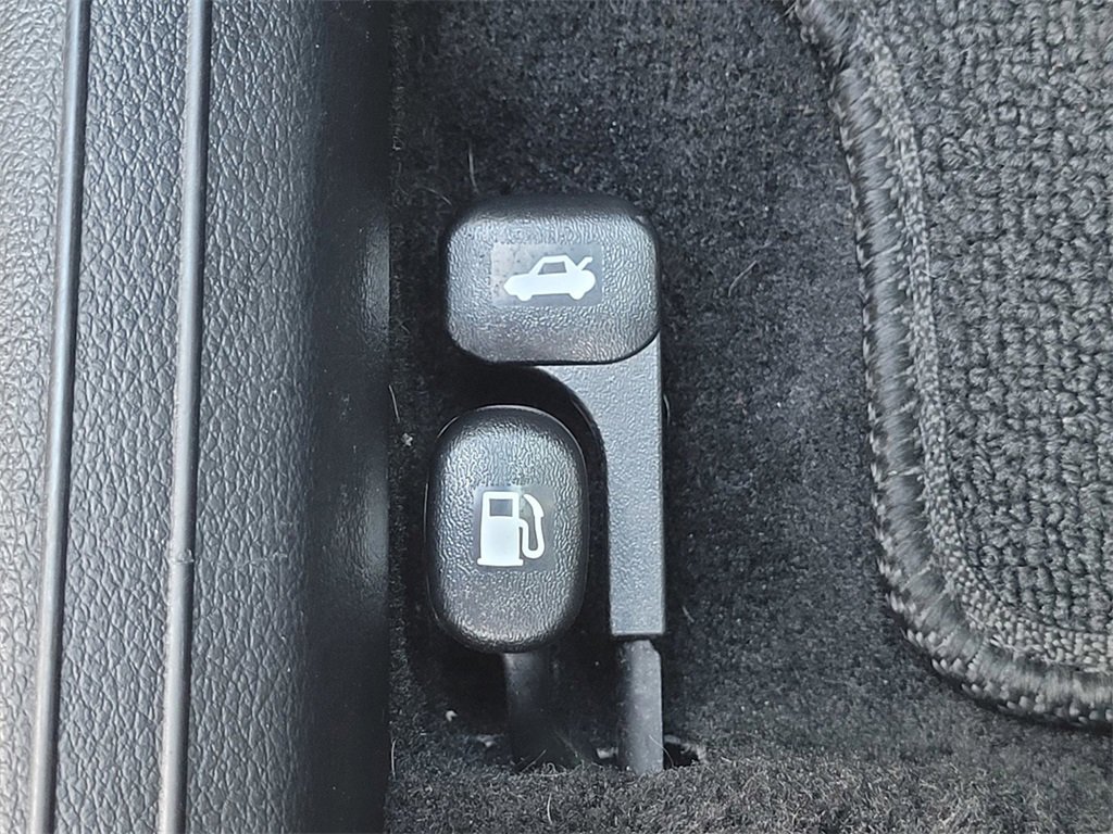 Used 2022 Kia Forte GT-Line w/ GT-Line Premium Package image 11