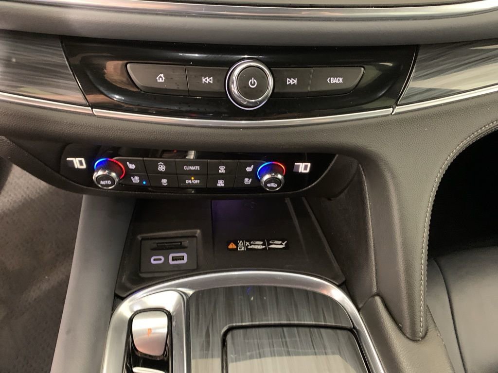 Used 2024 Buick Enclave Premium image 28