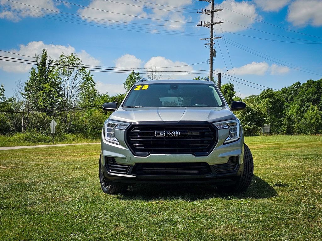 Used 2023 GMC Terrain SLE w/ Driver Convenience Package AWD/4WD image 9