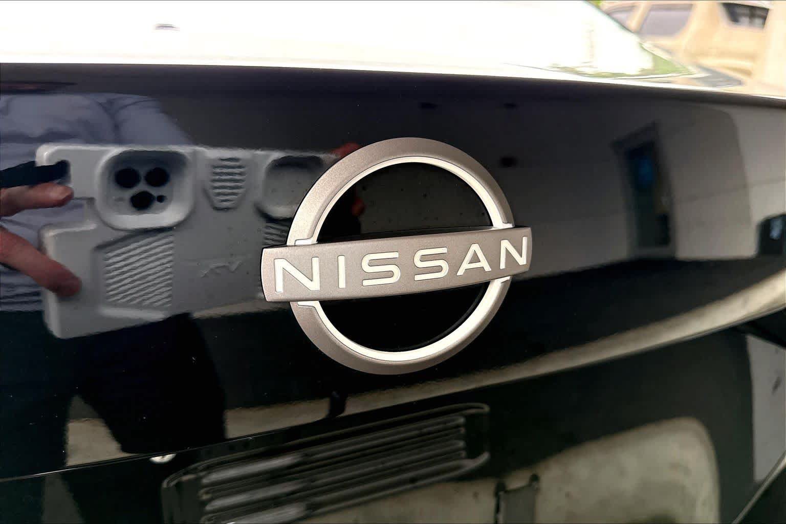 Used 2025 Nissan Sentra SV FWD image 31