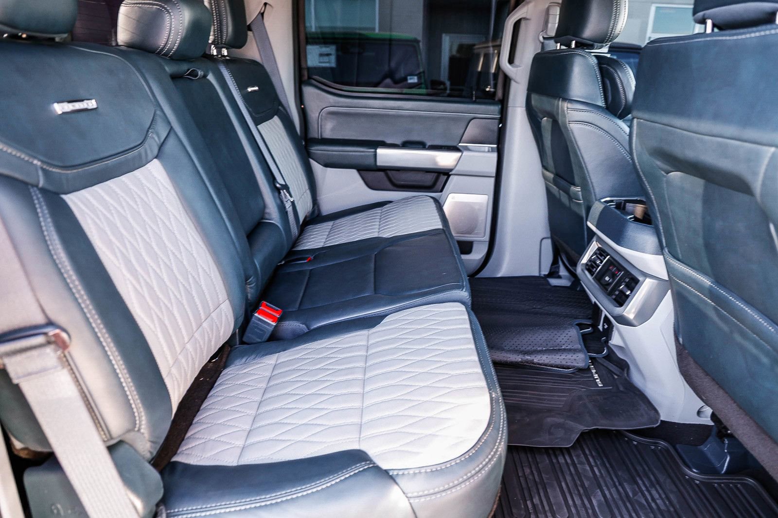 Used 2023 Ford F250 Limited w/ FX4 Off-Road Package image 18