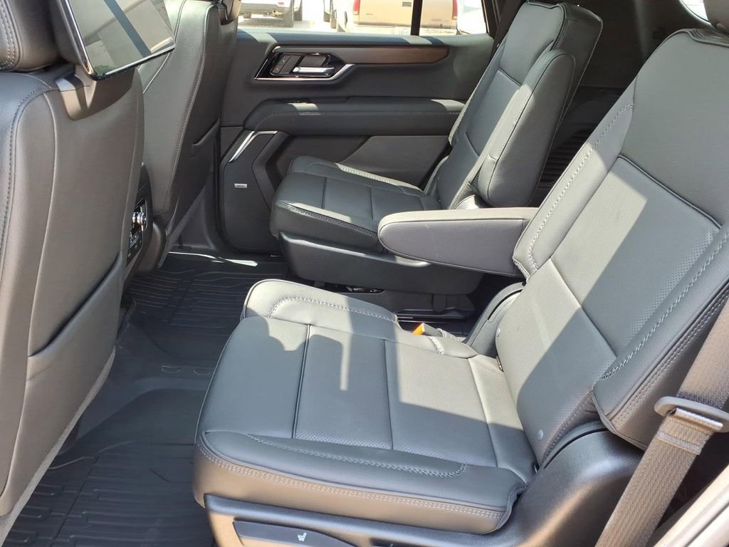 New 2026 GMC Yukon Denali image 12
