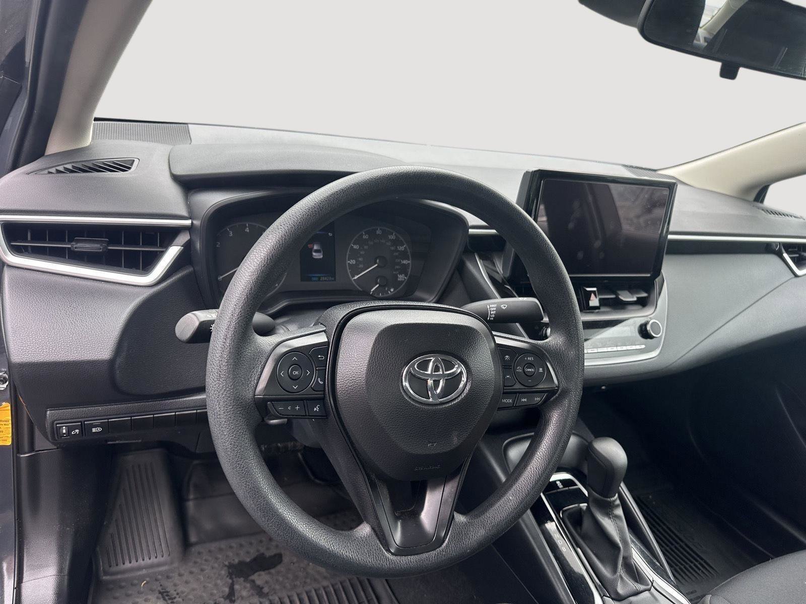 Used 2024 Toyota Corolla LE FWD image 10
