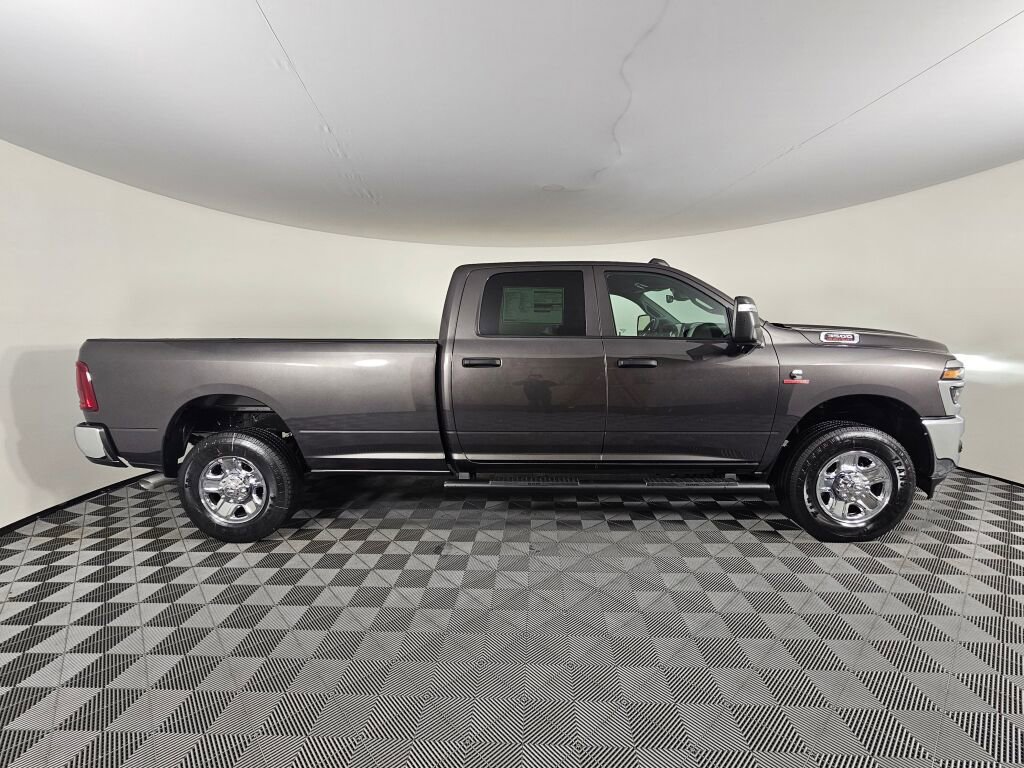 New 2026 RAM 3500 Tradesman AWD/4WD image 3