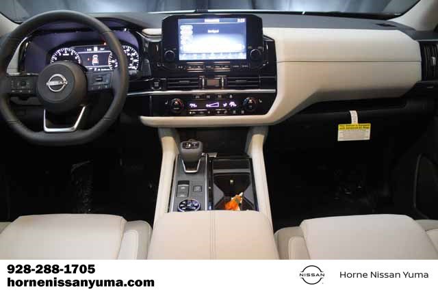 New 2025 Nissan Pathfinder SL image 13