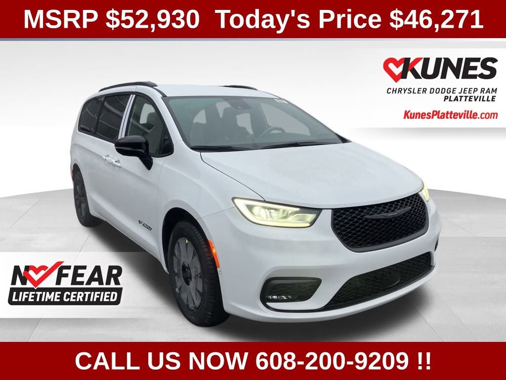 New 2026 Chrysler Pacifica Select