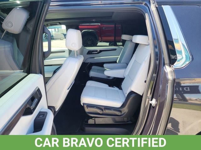Used 2025 Chevrolet Suburban Premier w/ Sun And Tow Package AWD/4WD image 25