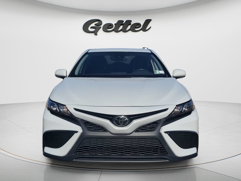Used 2023 Toyota Camry SE w/ Convenience Package FWD image 2