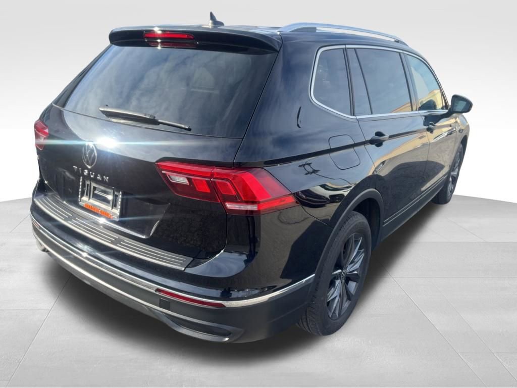 Used 2023 Volkswagen Tiguan SE FWD image 6