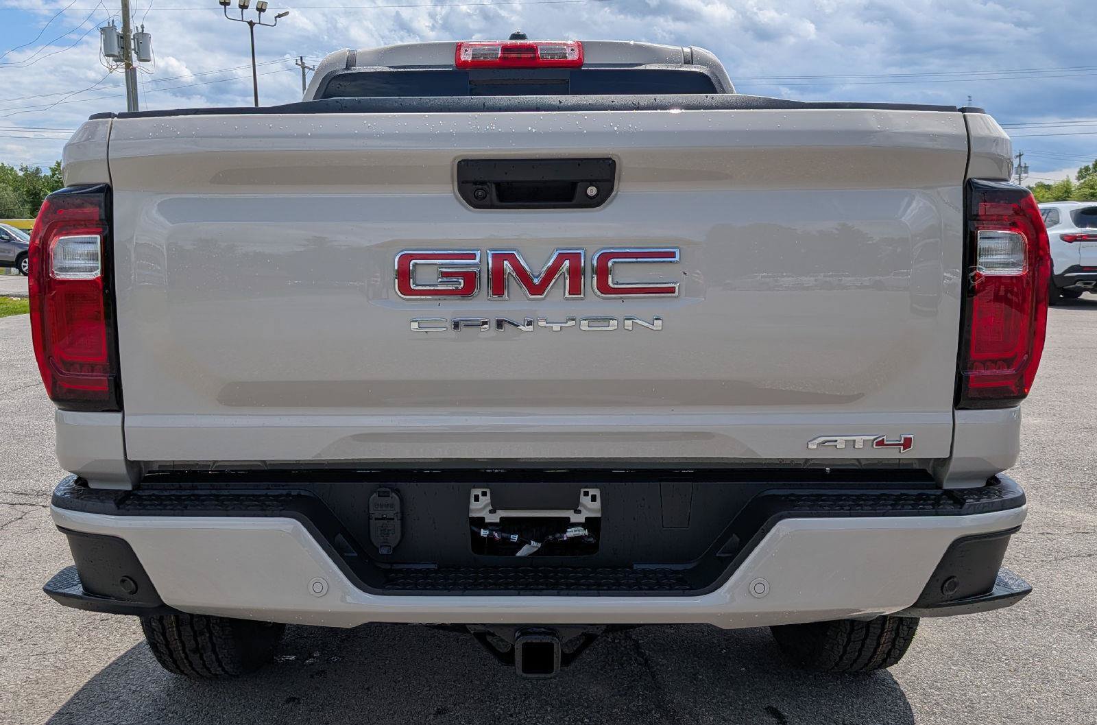 New 2026 GMC Canyon AT4 w/ Technology Plus Package AWD/4WD image 9