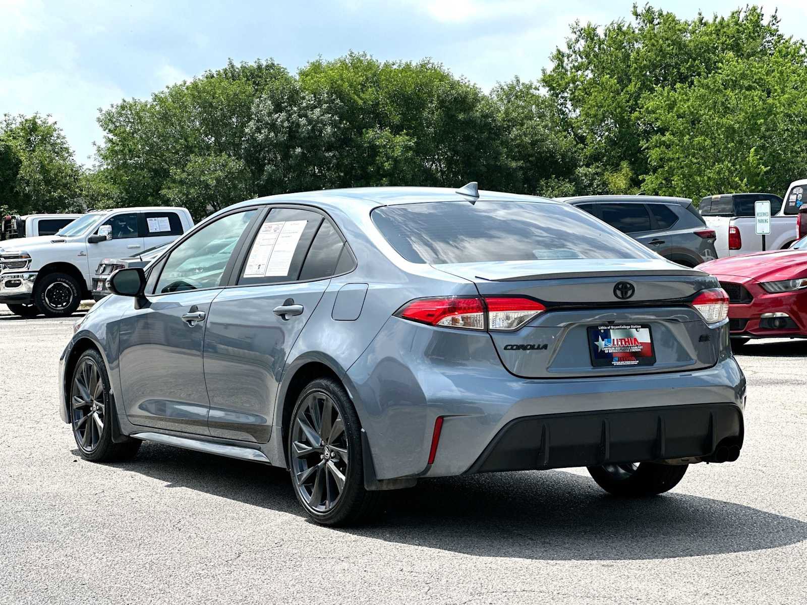 Used 2024 Toyota Corolla SE FWD image 13