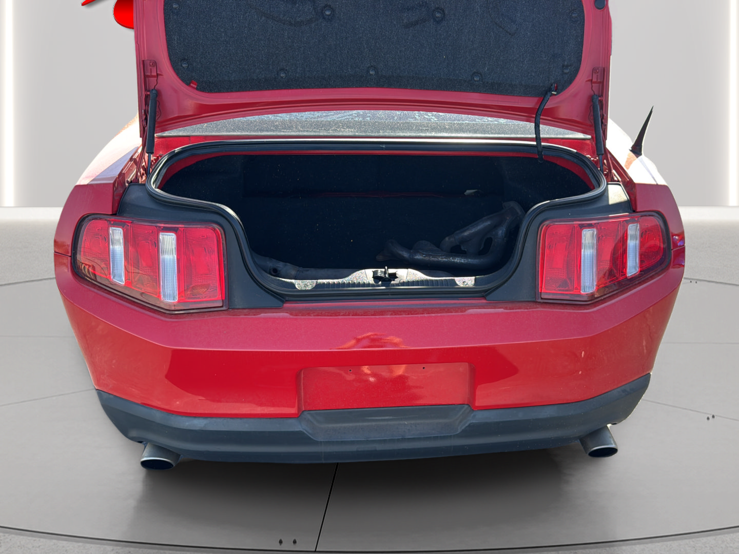 Used 2010 Ford Mustang GT RWD image 21