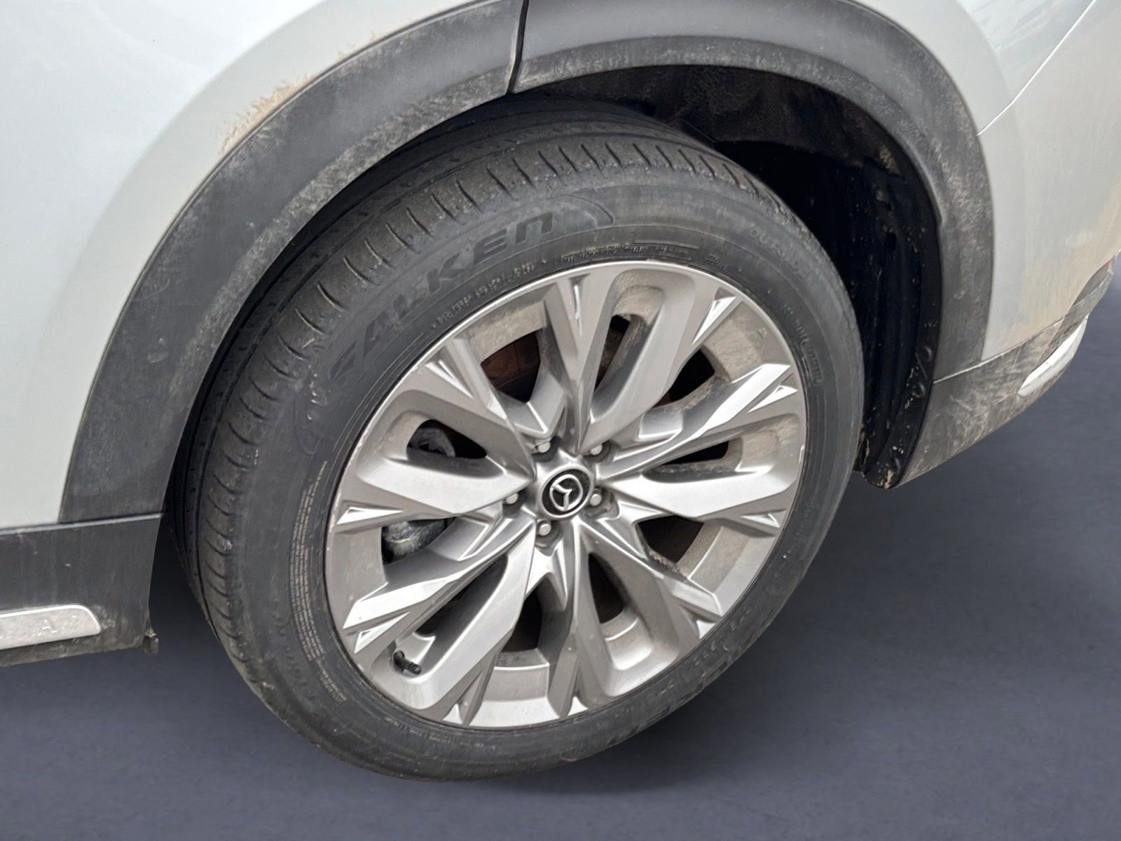 Used 2025 MAZDA CX-90 3.3 Turbo w/ Premium Plus Pkg image 5