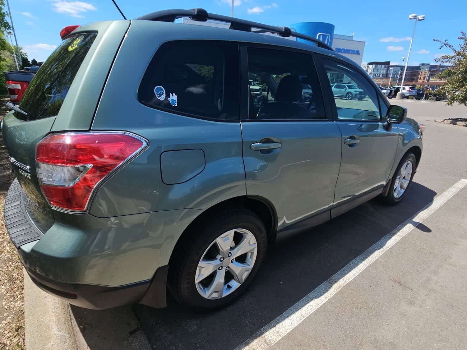 Used 2015 Subaru Forester 2.5i Premium AWD/4WD image 4