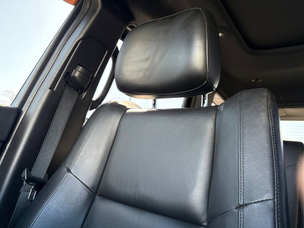 Used 2021 Jeep Grand Cherokee Limited w/ Sun & Sound Group image 16