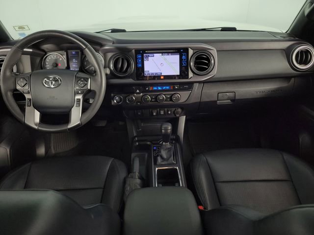 Used 2019 Toyota Tacoma TRD Sport w/ TRD Premium Sport Package AWD/4WD image 26