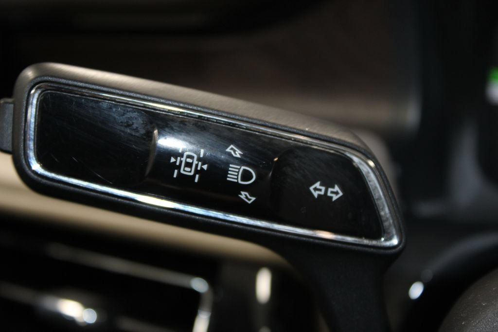 Used 2023 Lincoln Aviator Reserve w/ Equipment Group 201A AWD/4WD image 40