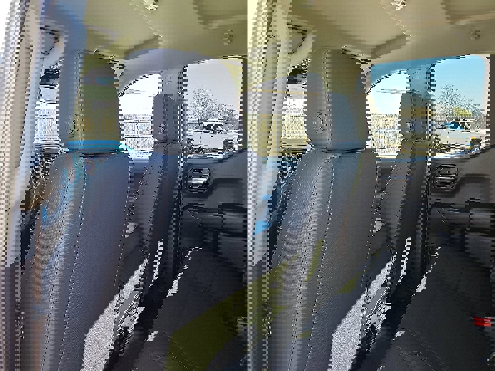 New 2026 GMC Sierra 1500 Pro w/ Graphite Edition image 9