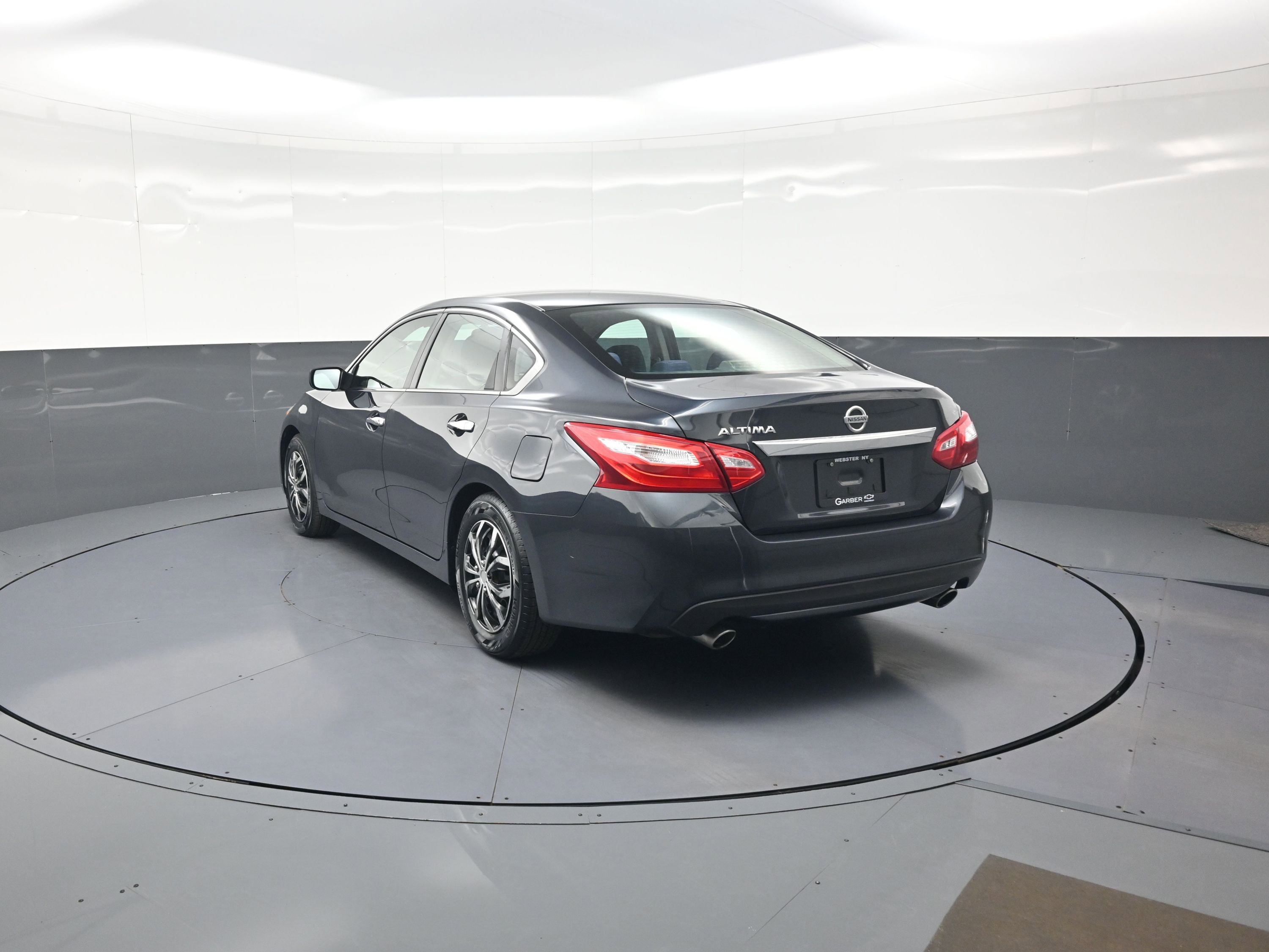 Used 2017 Nissan Altima 2.5 S w/ Power Driver Seat Package FWD image 5