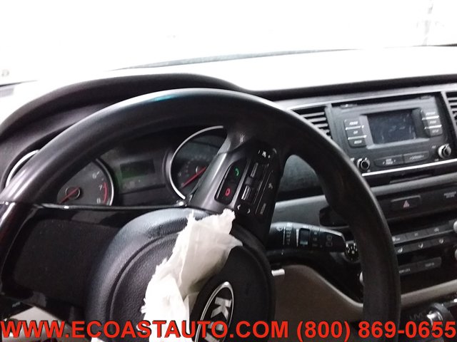 Used 2015 Kia Sedona LX FWD image 11