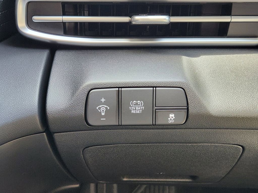 Certified 2025 Hyundai Elantra Blue image 20