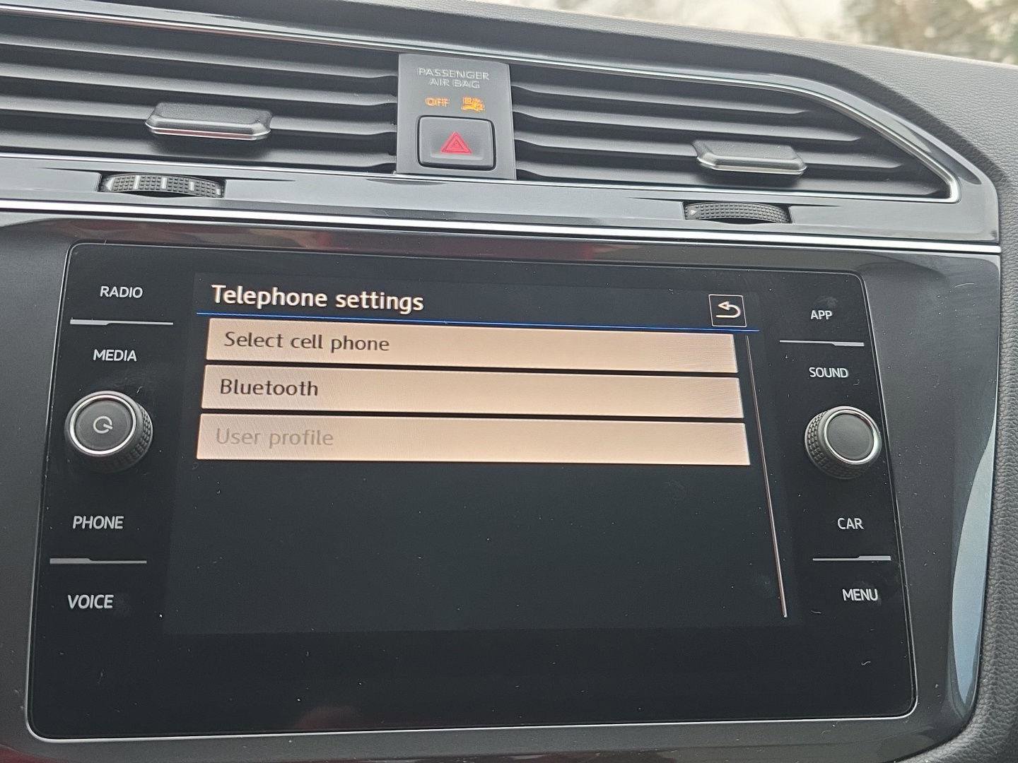 Used 2020 Volkswagen Tiguan SE image 24